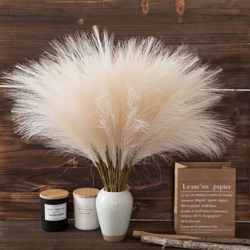 Add Elegance: 5PCS Fluffy Pampas Grass for Boho Wedding and Home Decor - ONE TO FIVE