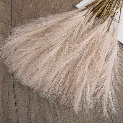 Add Elegance: 5PCS Fluffy Pampas Grass for Boho Wedding and Home Decor - ONE TO FIVE